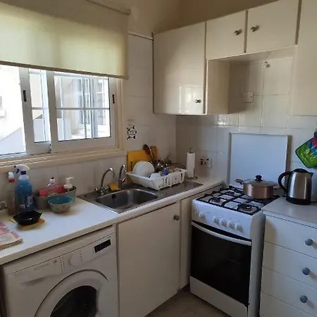 Girasol Beach Apartment 200M From Yanathes Beach Апартаменты
