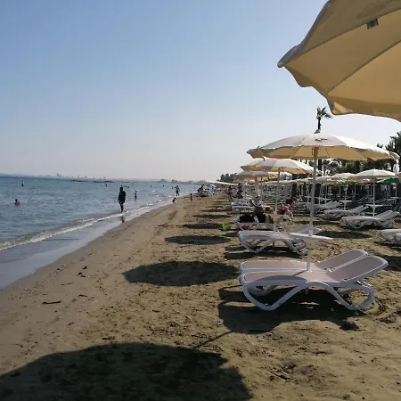 Girasol Beach Apartment 200M From Yanathes Beach * Ларнака