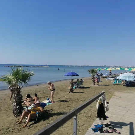 Girasol Beach Apartment 200M From Yanathes Beach Апартаменты *