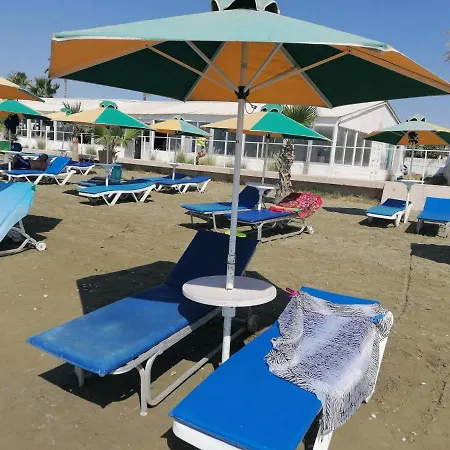 Girasol Beach Apartment 200M From Yanathes Beach Апартаменты *