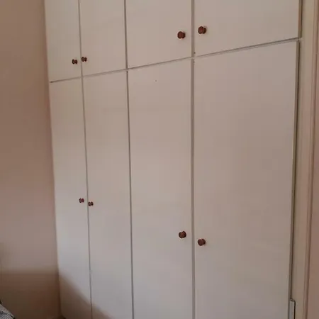 Girasol Beach Apartment 200M From Yanathes Beach Apartment