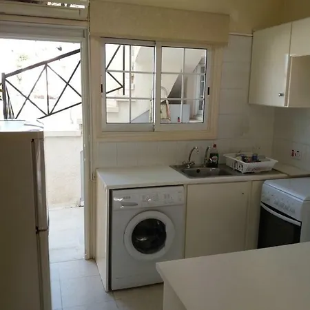 Girasol Beach Apartment 200M From Yanathes Beach * Ларнака