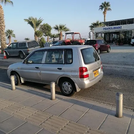 Girasol Beach Apartment 200M From Yanathes Beach Apartament Larnaca